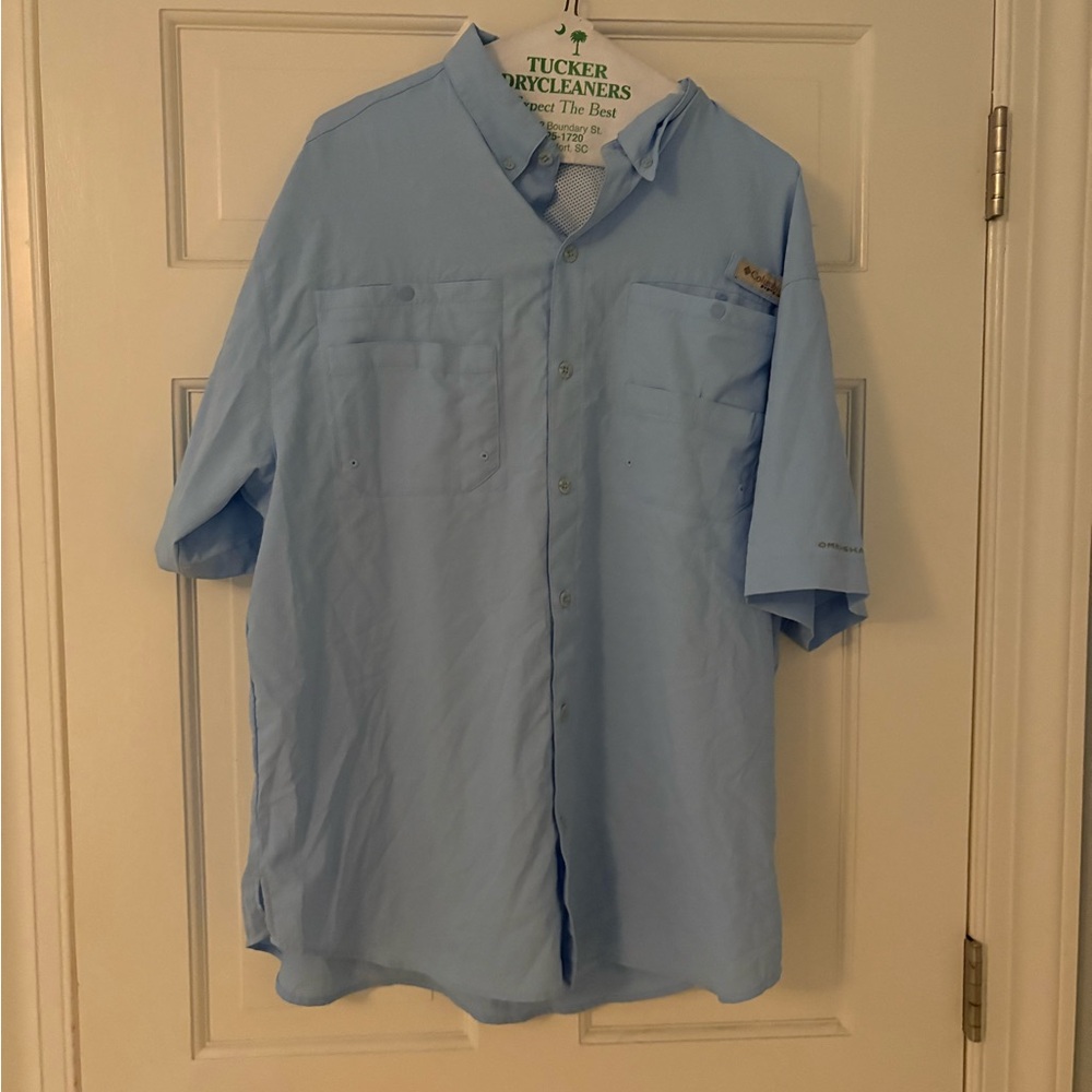 Columbia Men's Sky Blue Casual Button Down Shirt